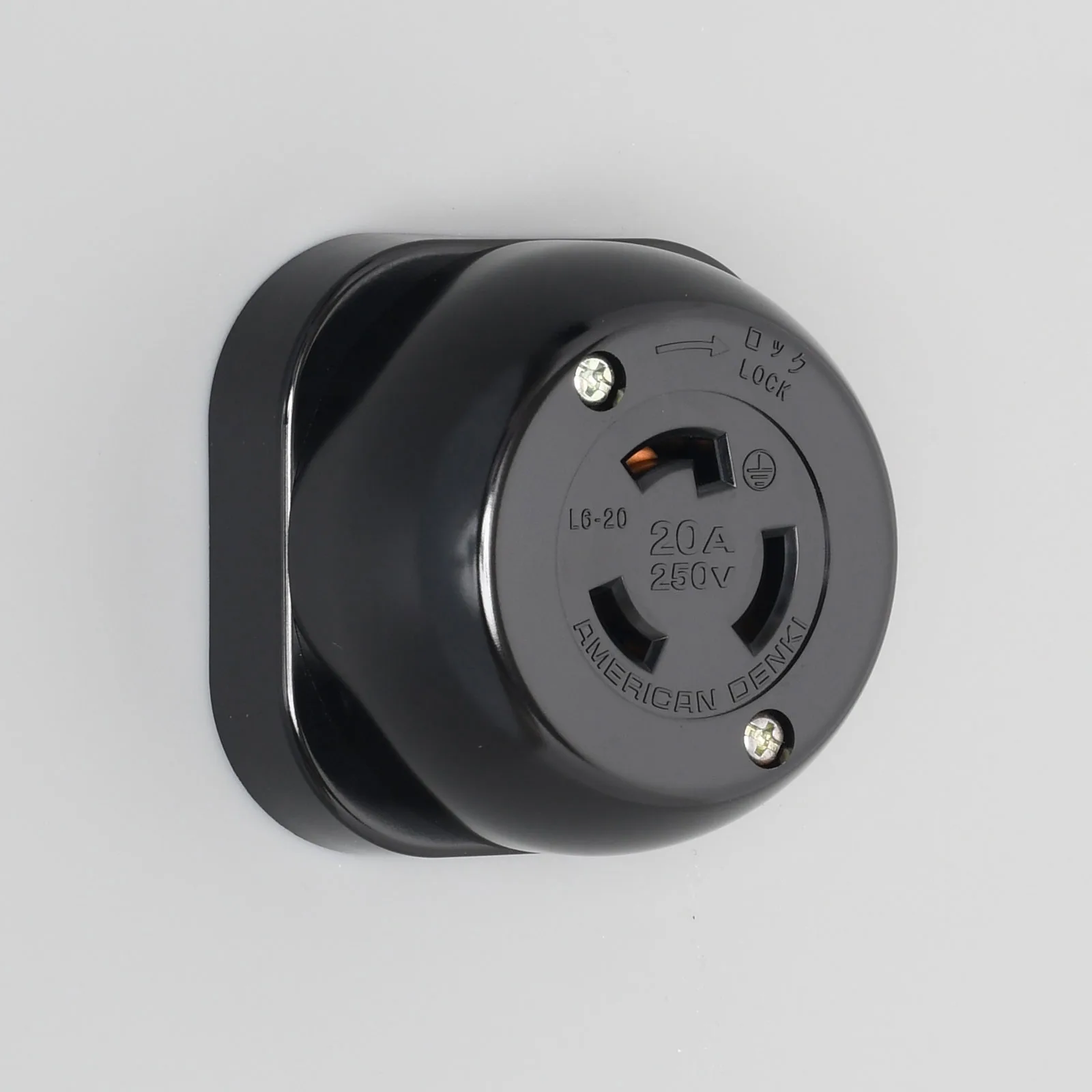 Ổ Cắm Socket American Denki 3P 20A 3221-L6