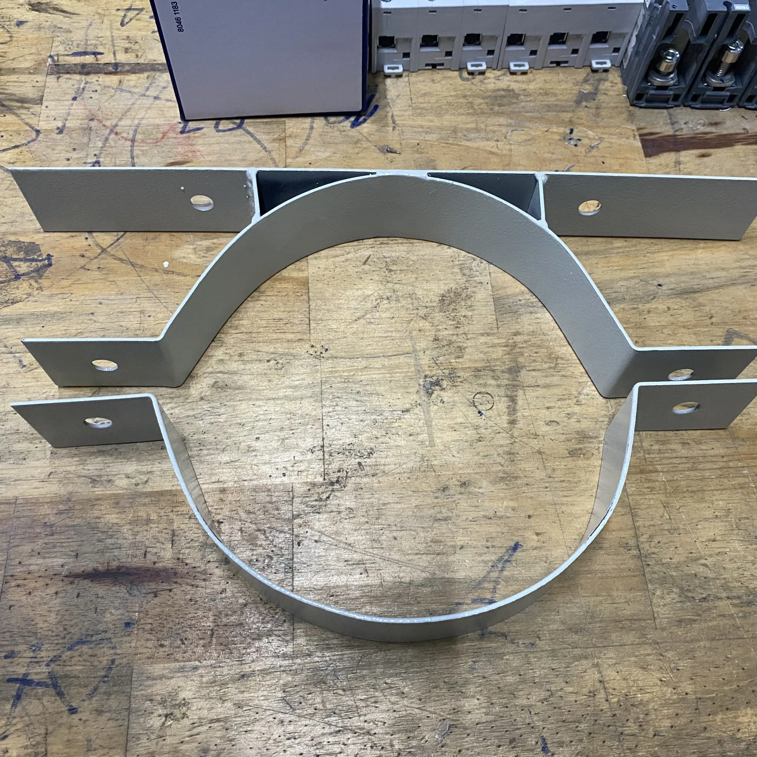 Đai Treo Tủ Điện Lên Cột Trụ Điện DTD-250