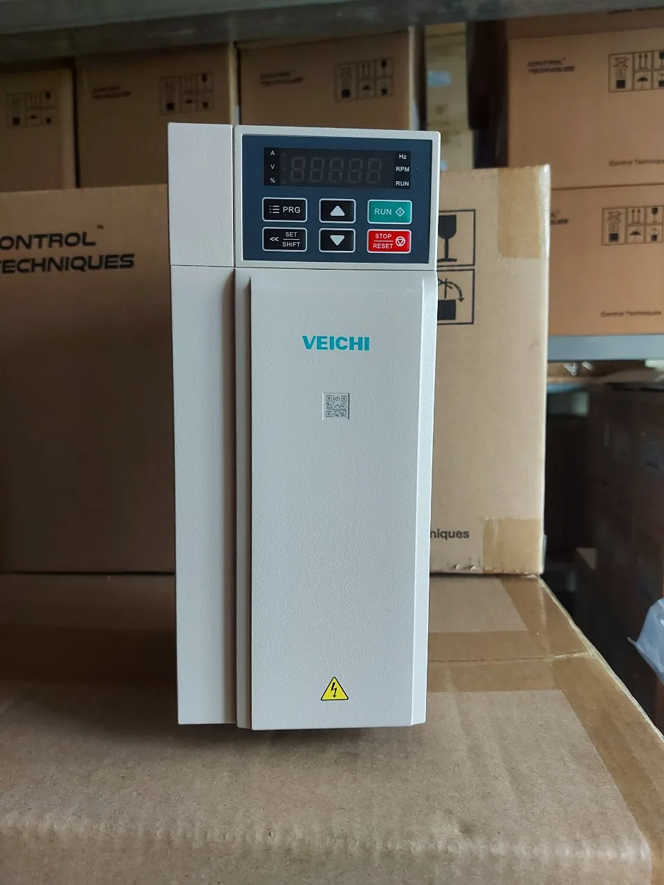 Biến Tần Inverter Cho Bơm Solar Veichi 1P 220V 3HP SI23-D3-2R2G