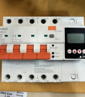 Aptomat CB Chống Giật Chống Sốc Cách Ly 4P 63A LGFS2-100