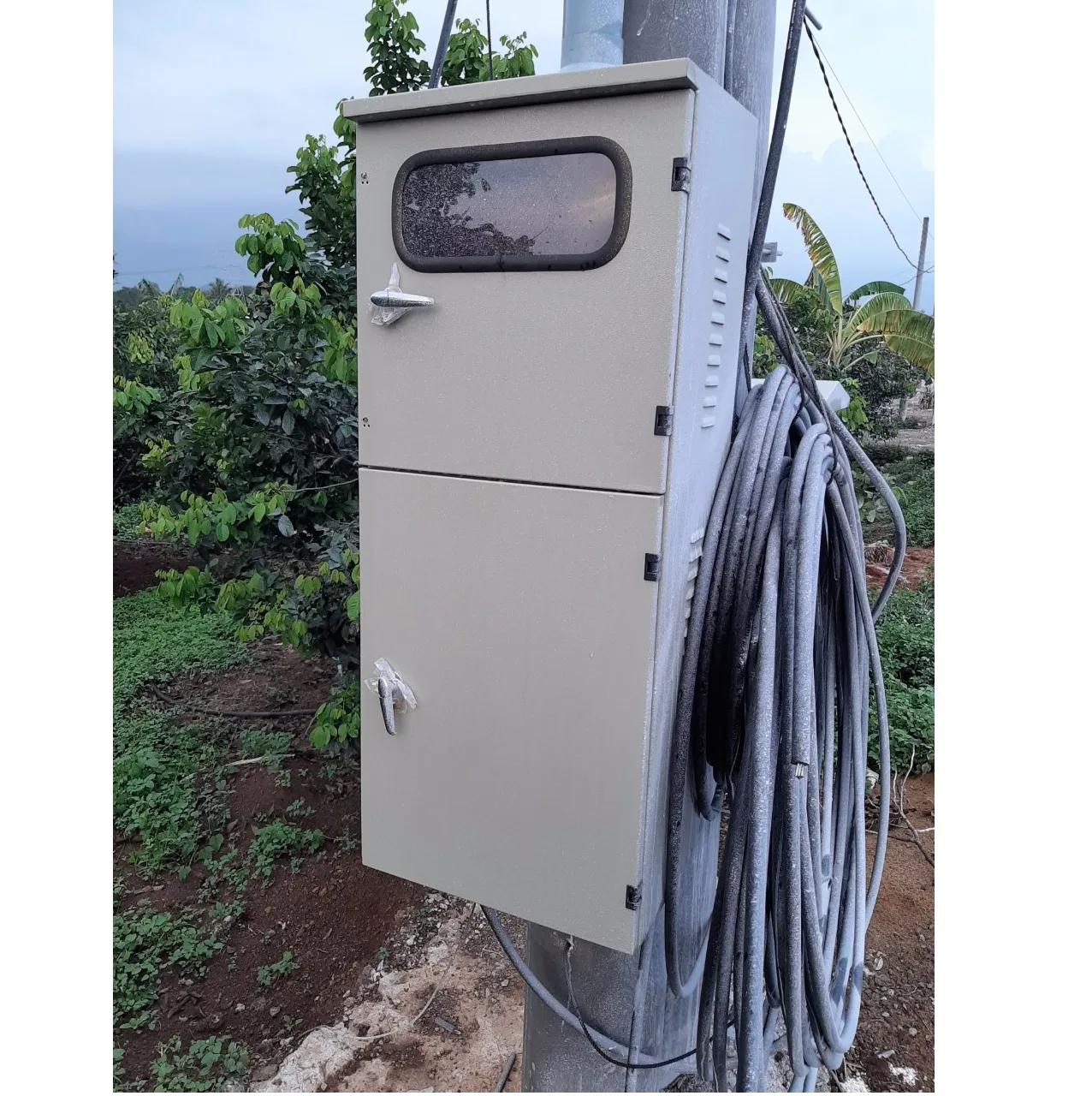 Tủ Điện 2 Ngăn Cho Công Tơ Điện Và CB Treo Trụ Điện TĐT-01