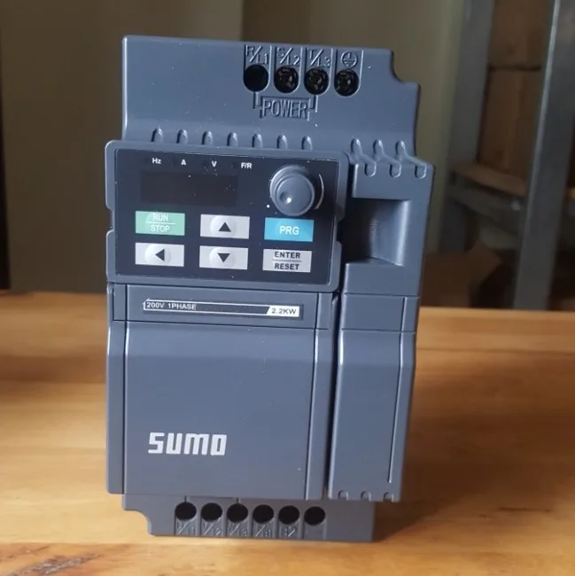 Biến Tần Vào 1P 220VAC Ra 3P 380VAC Sumo SU200-2R2G-4-3PH