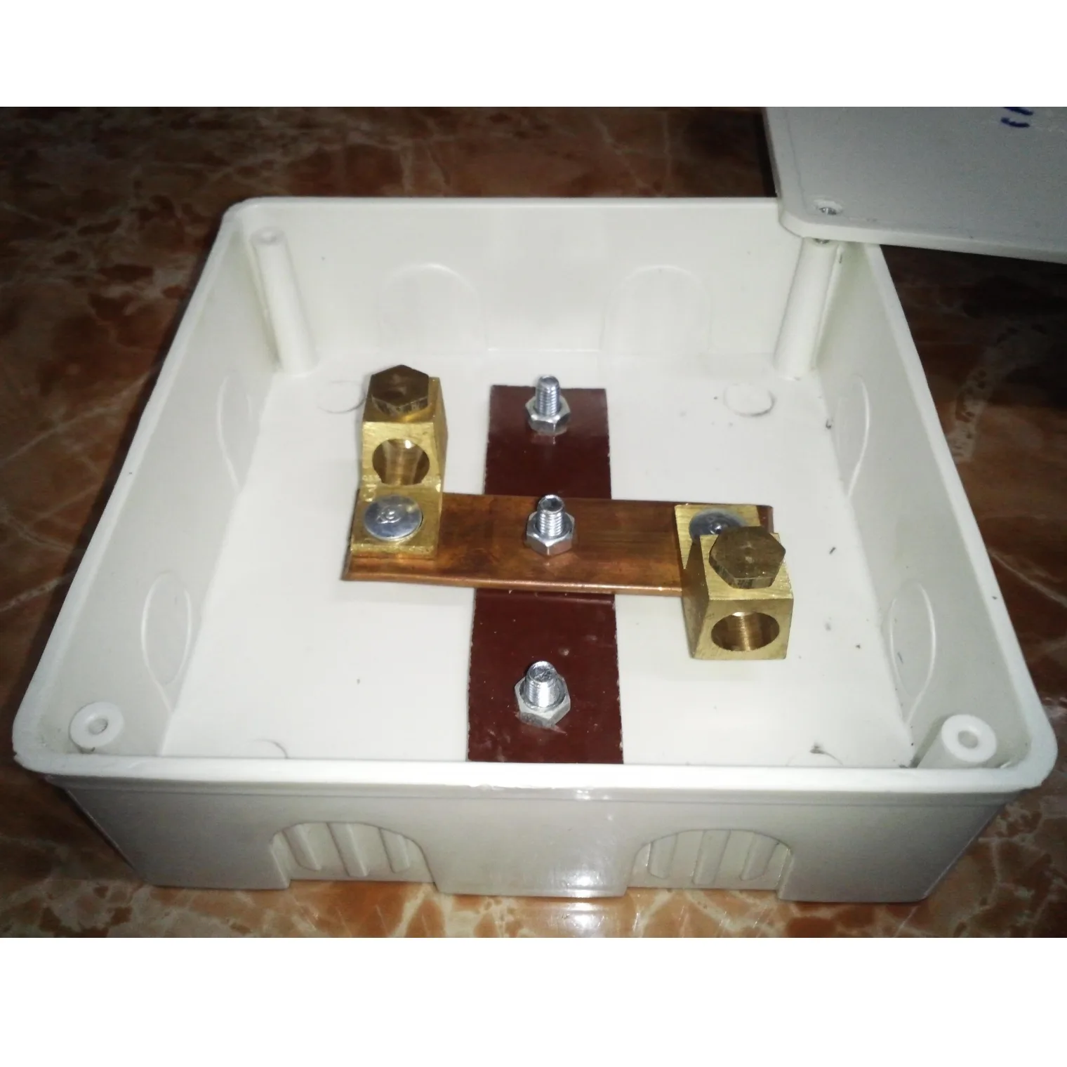 Hộp Box Kiểm Tra Điện Trở Nối Đất BOX-KTND