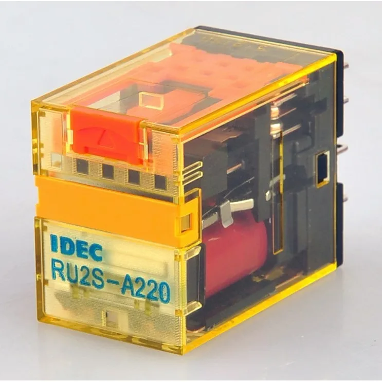 Rờ Le Trung Gian 8 Chân Dẹp 220VAC Idec RU2S-A220