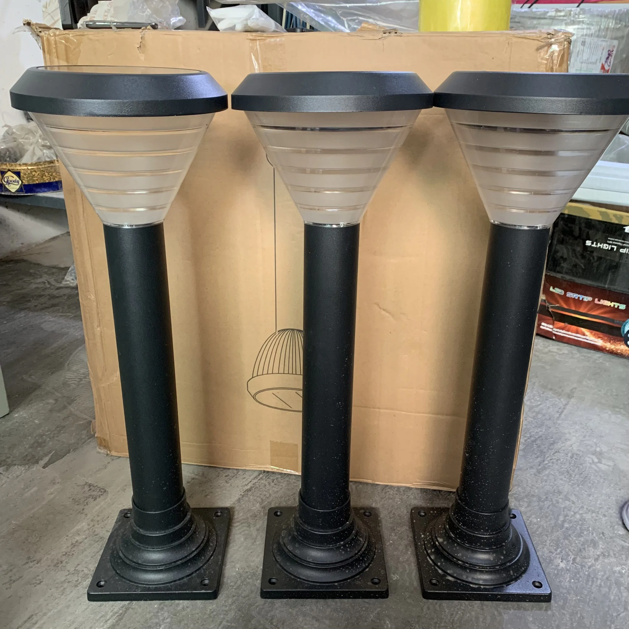 Đèn Lắp Mộ Nghĩa Trang Dùng Năng Lượng Mặt Trời CP02