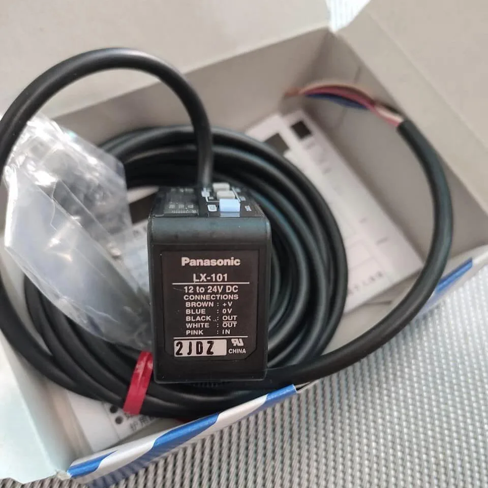 Cảm Biến Quang Photoelectric Sensor Panasonic LX-101