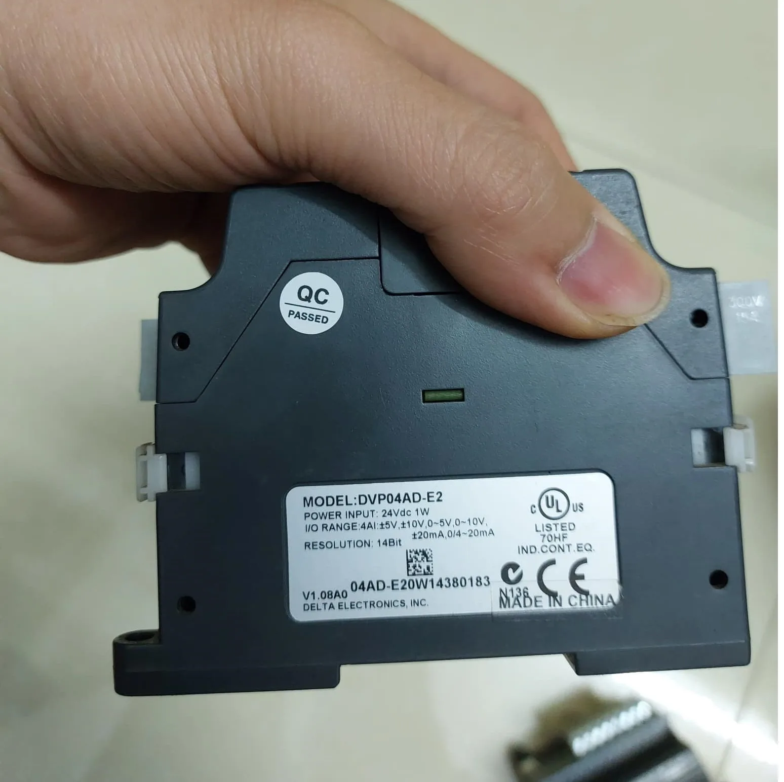 Modul Input Analog PLC Delta DVP04AD-E2