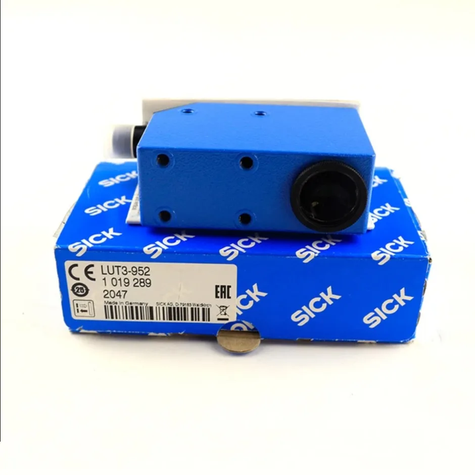 Cảm Biến Phát Quang Luminescence Sensors Sick LUT3-952