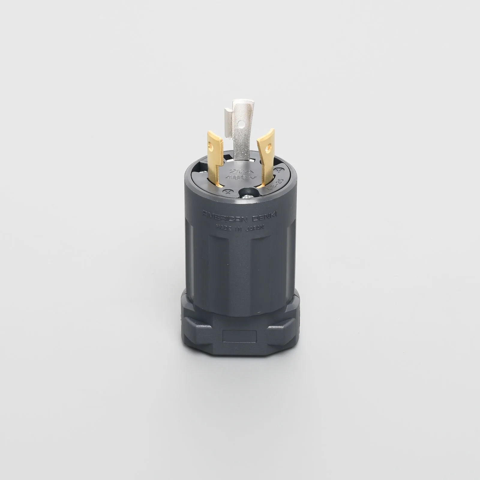 Phích Cắm Plug American Denki 3P 20A 3242N-L8
