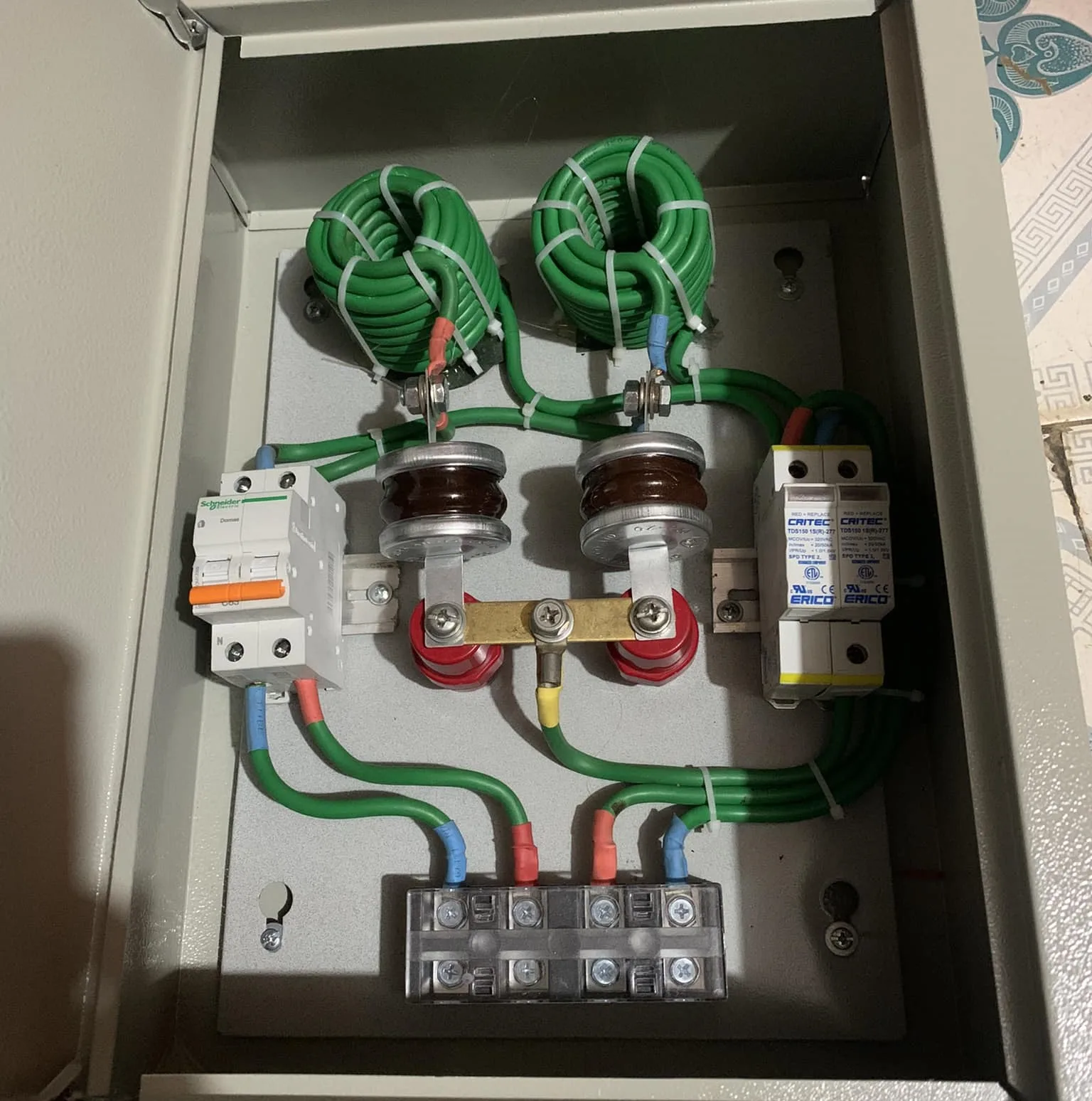 Tủ Điện Bảo Vệ Chống Sét Lan Truyền 2 Lớp Cho Gia Đình TCS-02