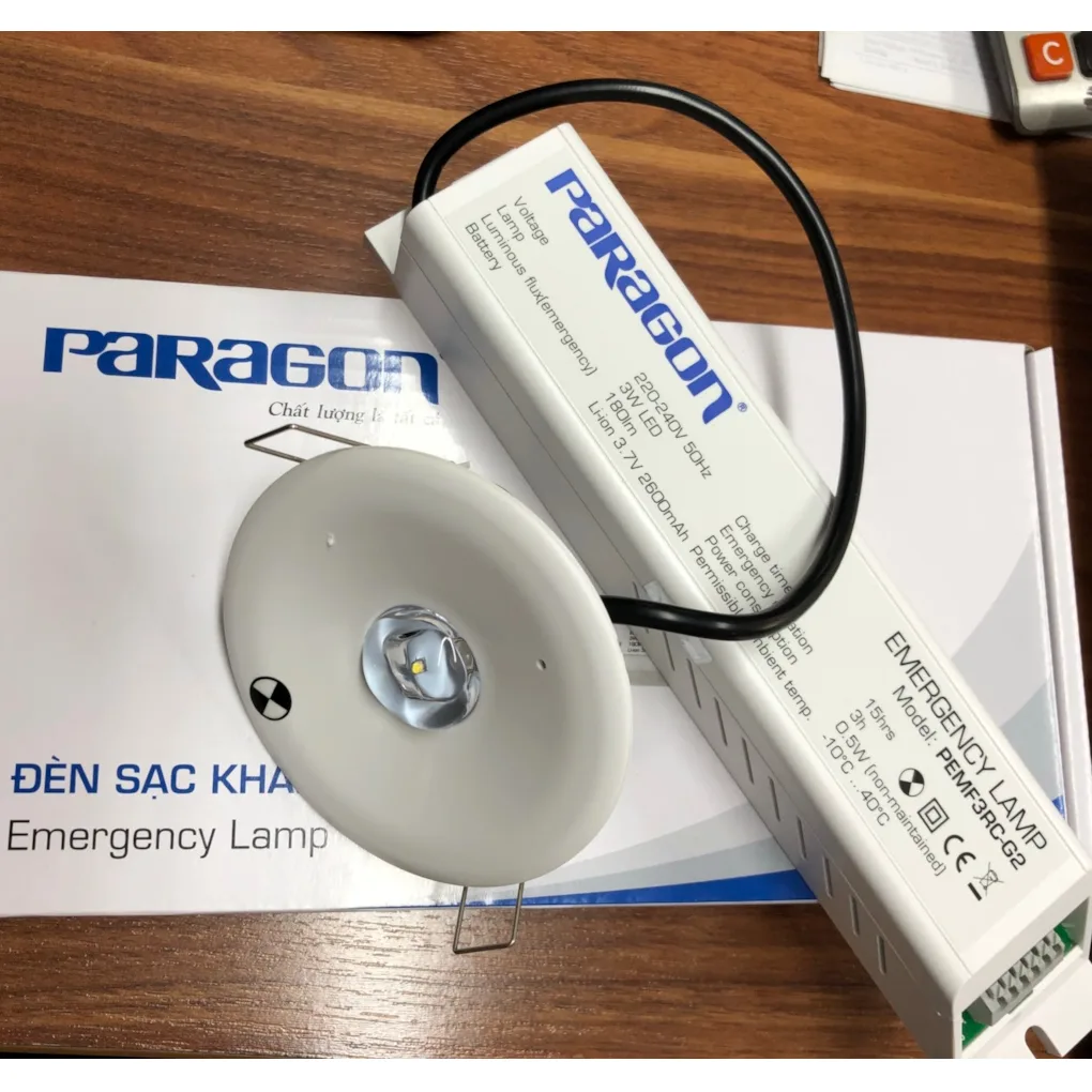 Đèn Sạc Chiếu Sáng Khẩn Cấp Âm Trần Paragon PEMF3RC