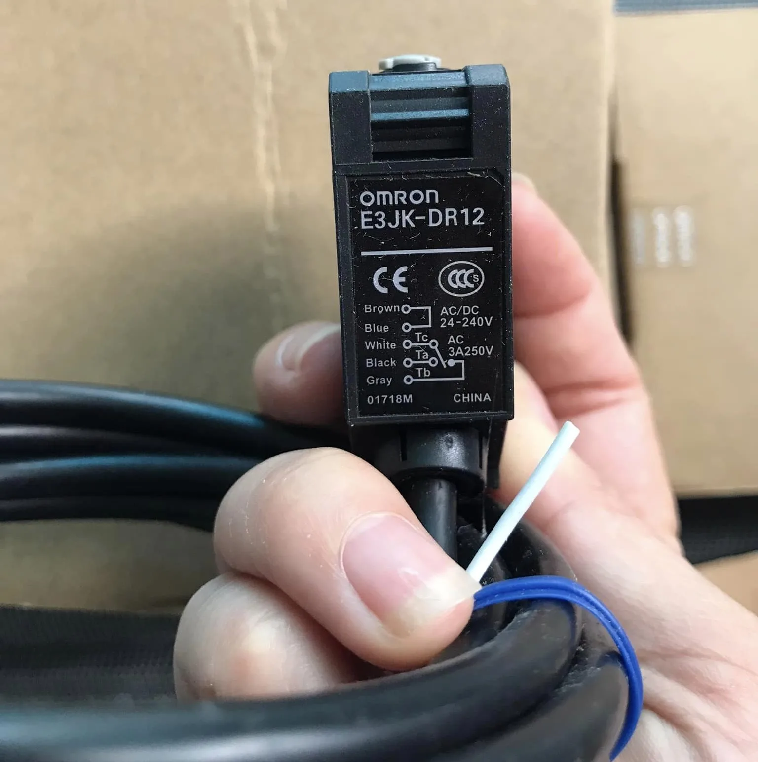 Cảm Biến Quang Photoelectric Sensor Omron E3JK-DR12