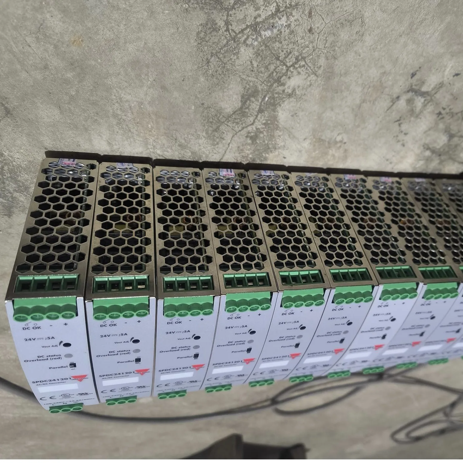 Bộ Nguồn Cài Thanh Ray Carlo Gavazzi 24VDC 5A SPDC241201