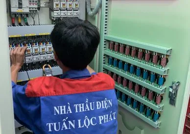 Lắp Đặt Sửa Chữa Tủ Điện Cho Máy Cán Tôn