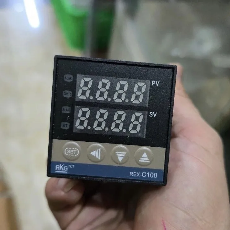 Bộ Điều Khiển Nhiệt Độ Temperature Controller RKG REX-C100FK02-M