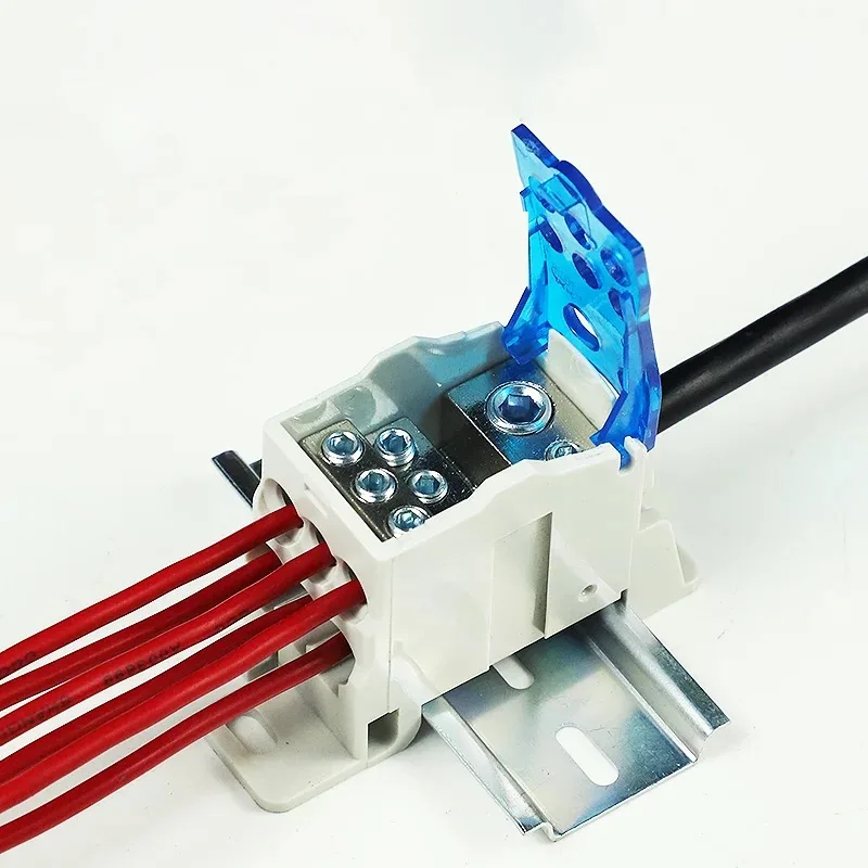 Hộp Cầu Đấu Chia Dây Vào 1 Dây Ra 11 Dây UKK 250A