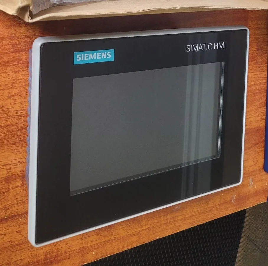 Màn Hình Lập Trình Điều Khiển HMI Siemens MTP700 6AV2128-3GB06-0AX1