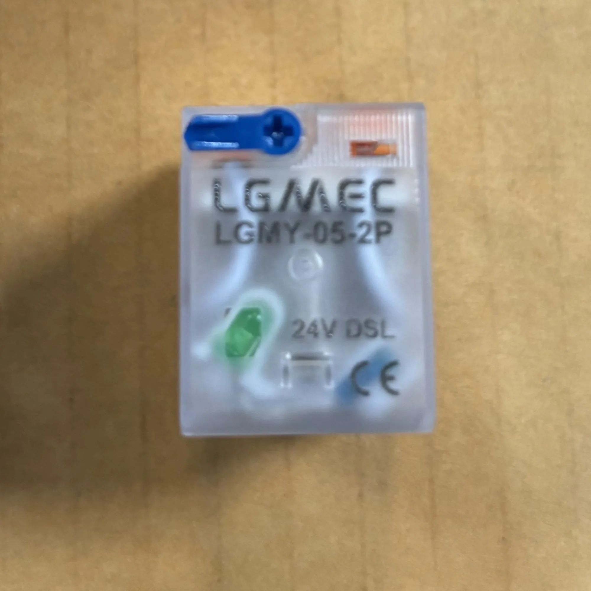 Rờ Le Trung Gian 8 Chân Dẹp Nhỏ 24VDC LGMY-05-2P