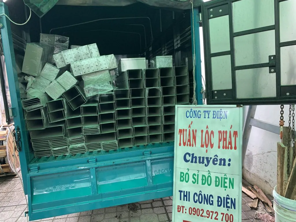 Dien-Tuan-Loc-Phat-San-Xuat-Thang-Mang-Cap-Gia-Tot