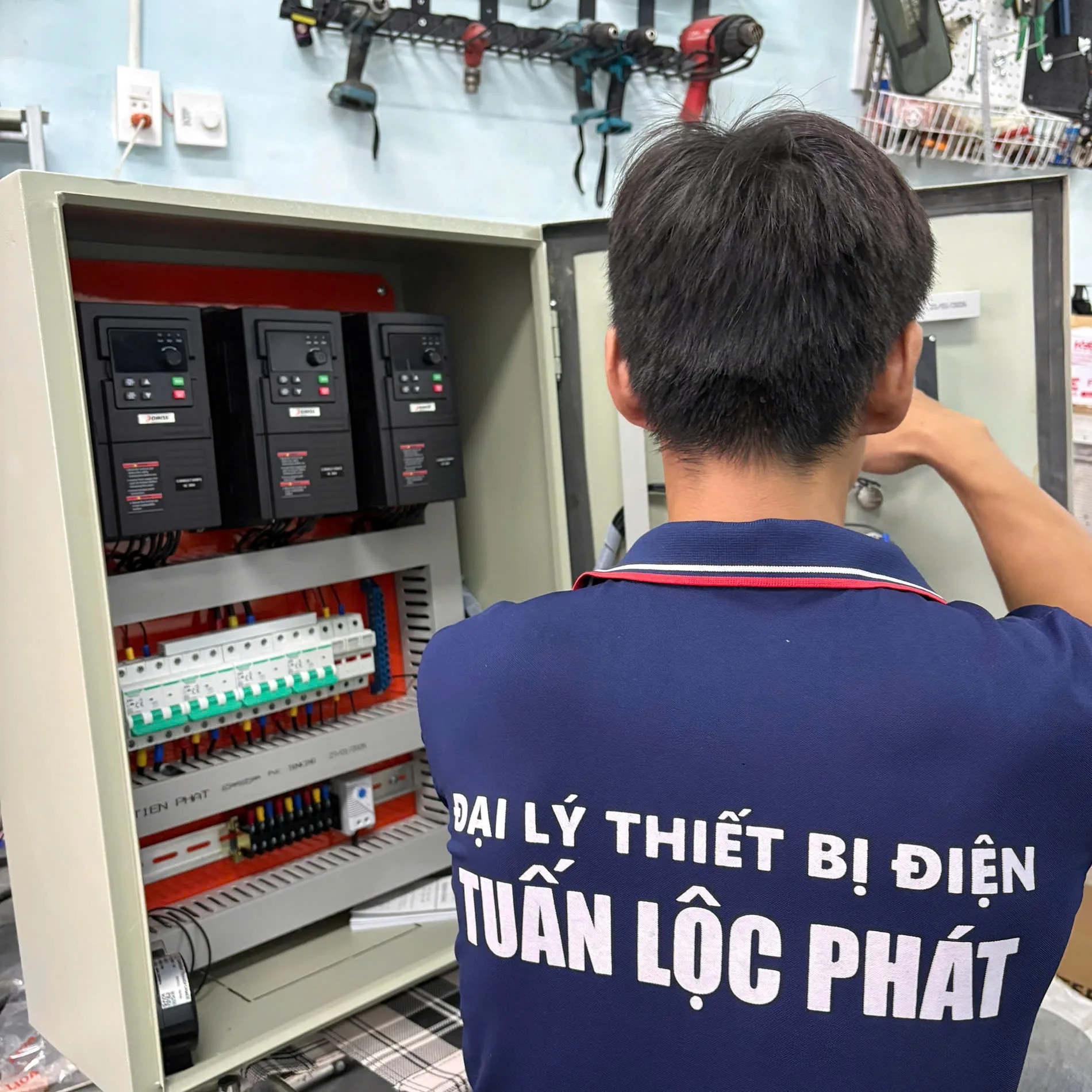 Nhà Sản Xuất Lắp Ráp Tủ Điện Công Nghiệp 3 Pha
